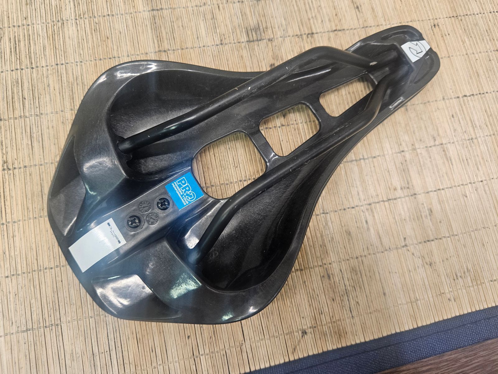 PRO Stealthカーブドチームサドル | Pro Bikegear