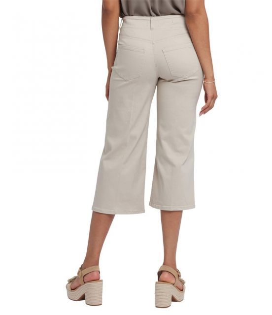 【送料無料】 エヌワイディージェイ レディース デニムパンツ ボトムス Petite Size Brigitte High Waisted Wide Leg Capri Jeans Feather