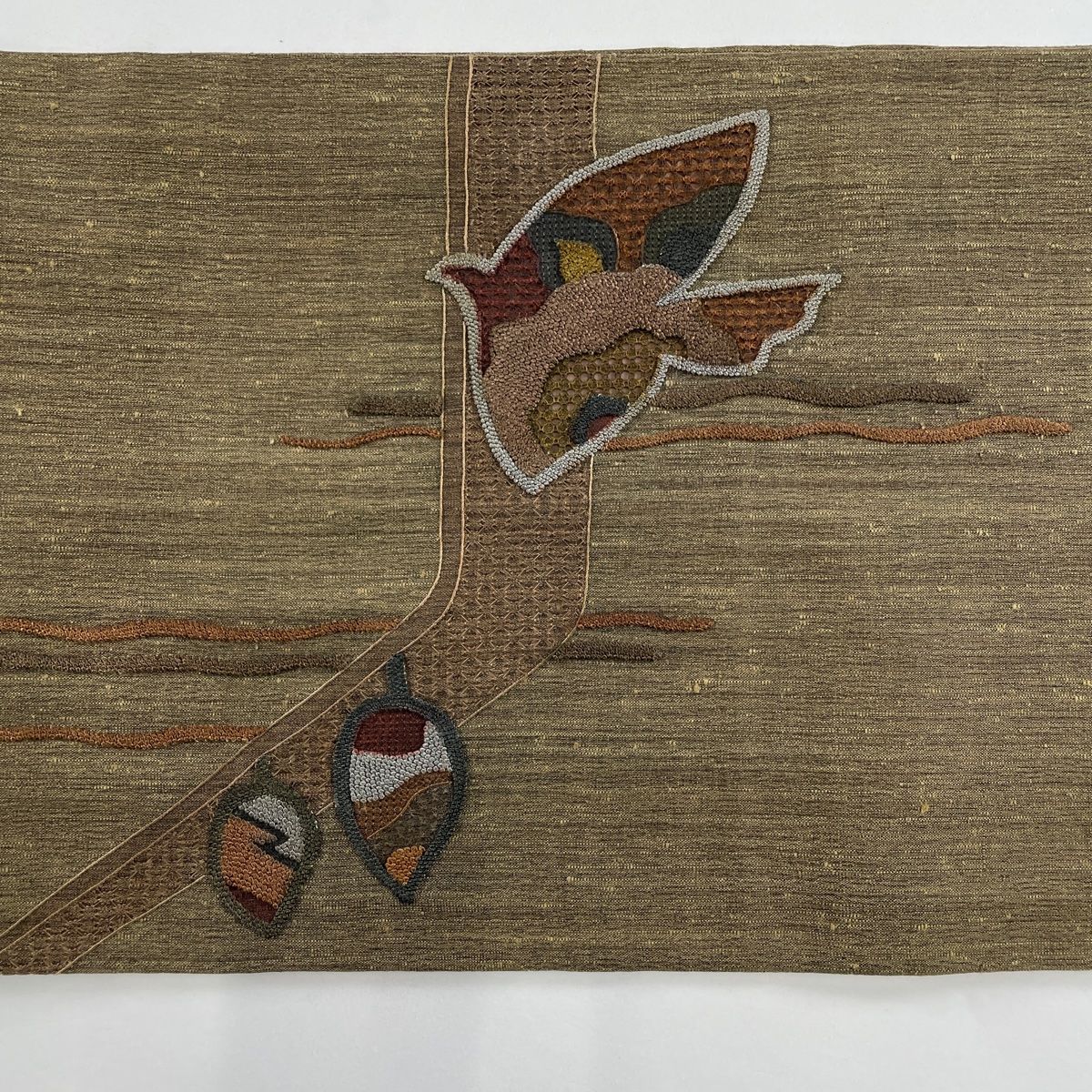 【待望★】 樹木 紬地 秀品 美品 袋帯 草花 正絹 お太鼓柄 茶緑色 刺繍 着物・浴衣
