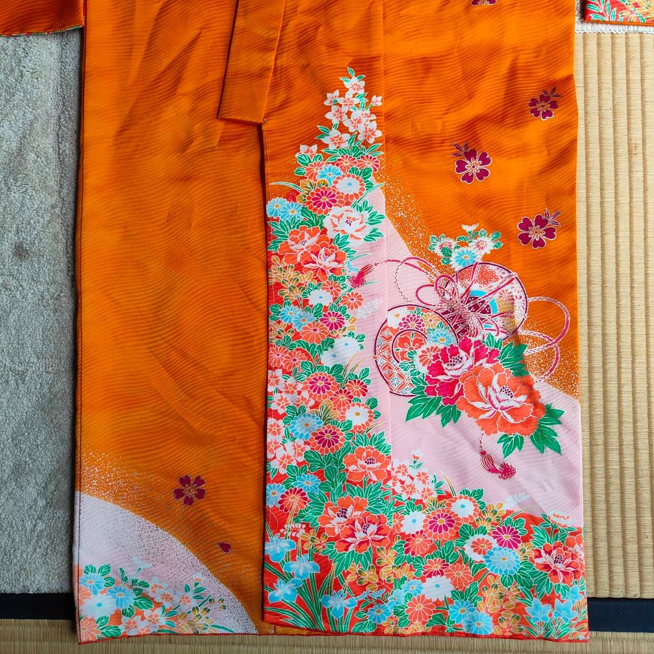 七五三 着物セット オレンジ色 花柄＋作り帯 七五三 7歳用 着物 作り帯 2点セット オレンジ 黒系 S244 - メルカリ