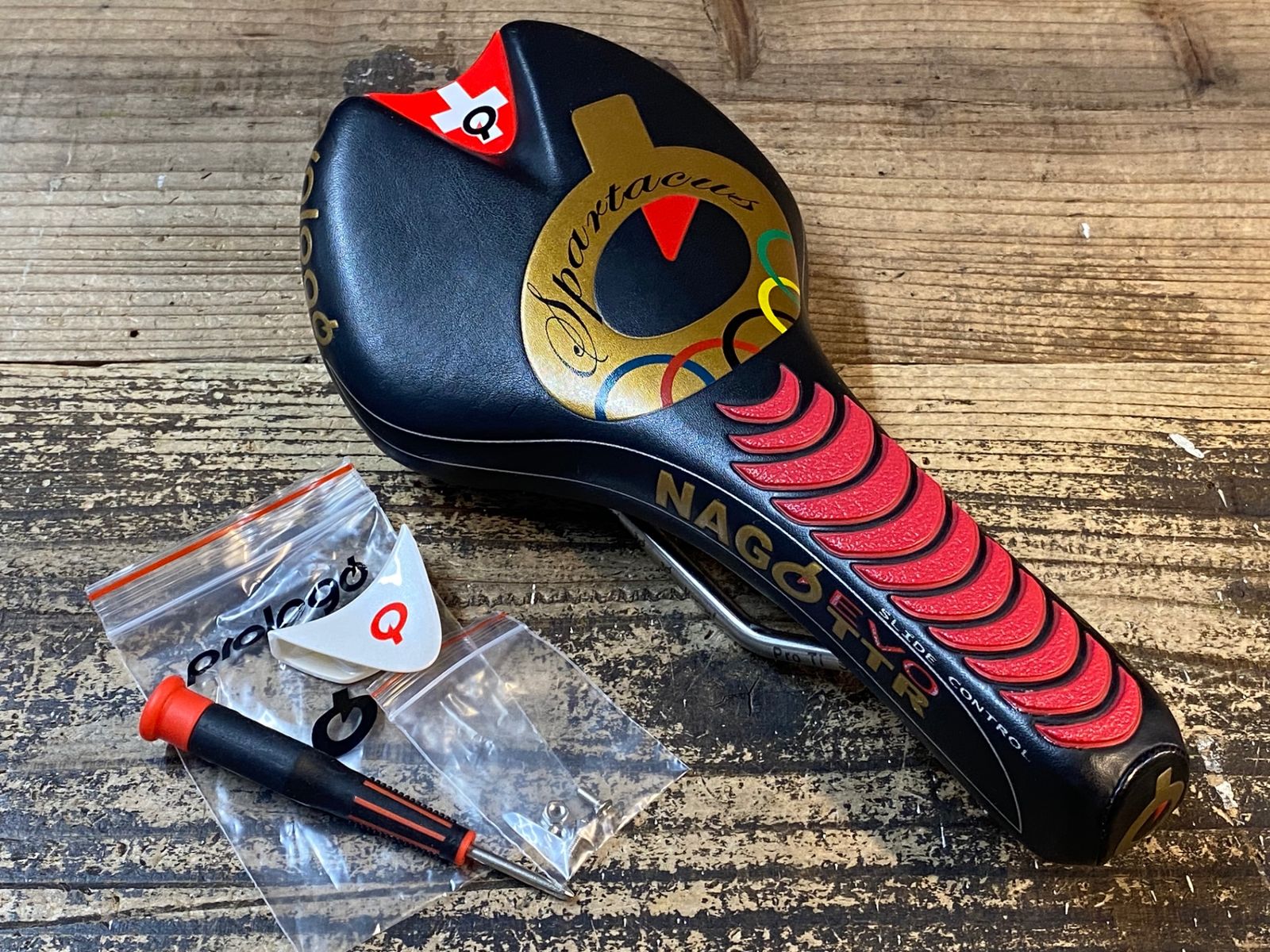 JJ845 プロロゴ prologo NAGO EVO TTR サドル 黒 Spartacus カンチェラーラモデル Pro Ti Solid レール