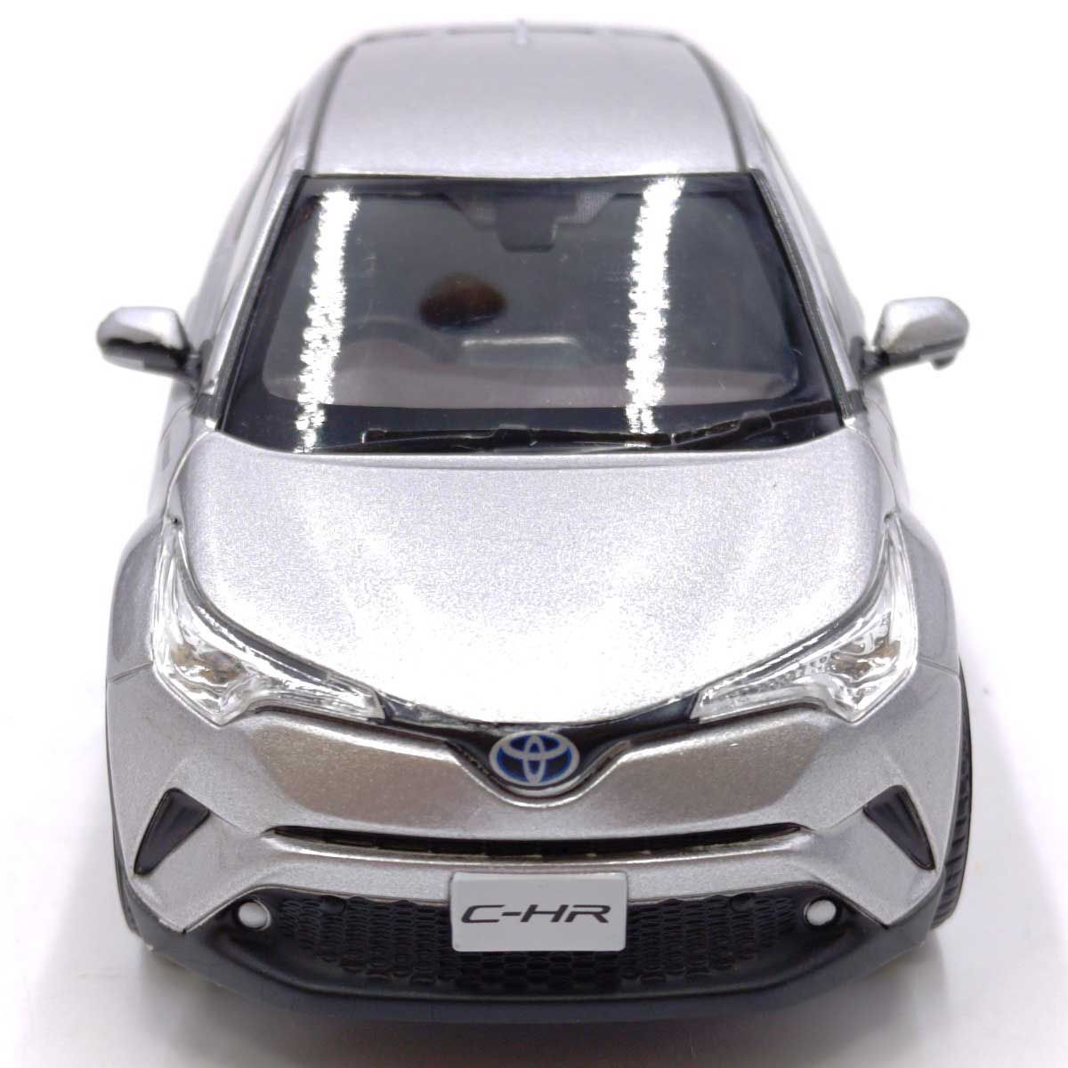 トヨタ カラーサンプル C-HR