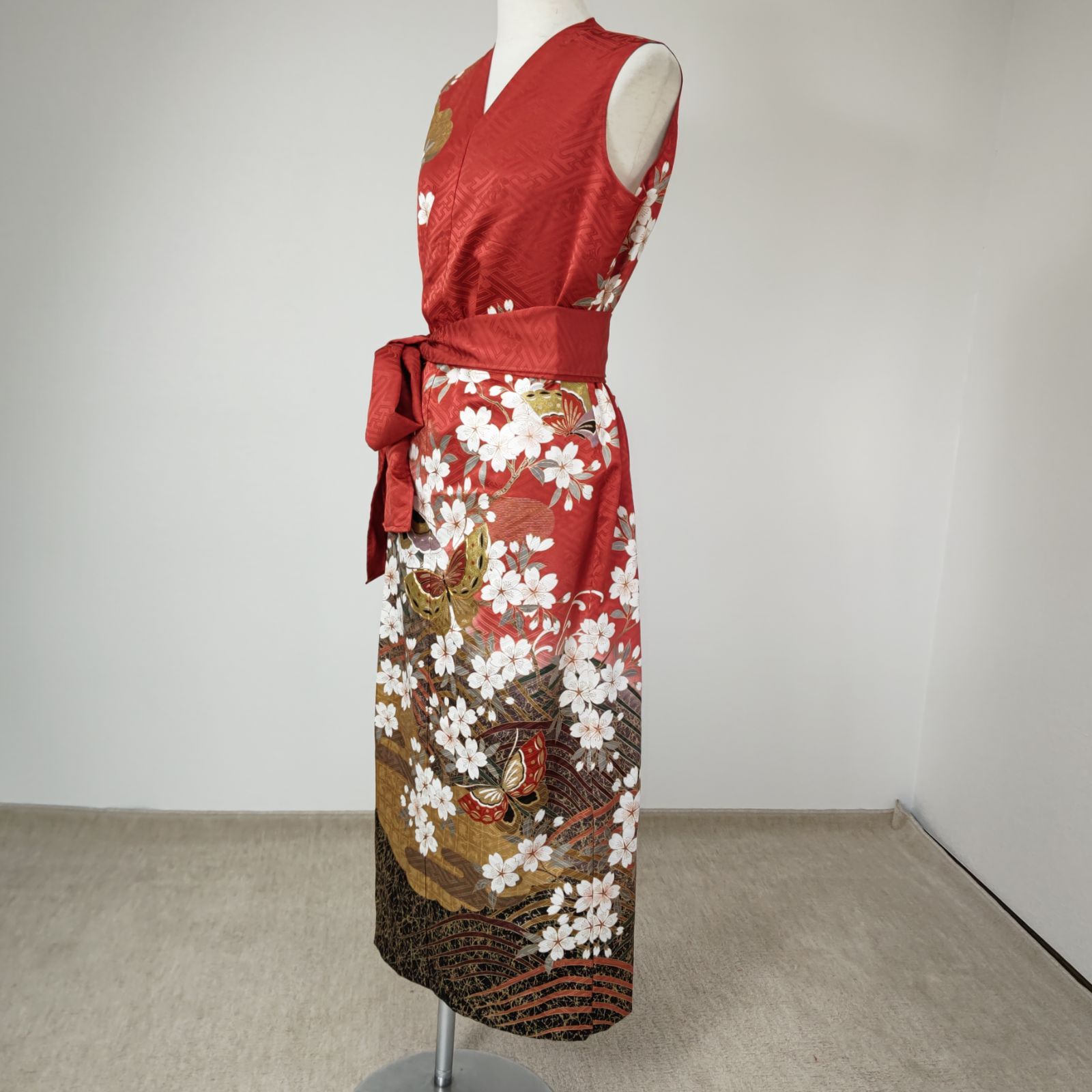 zunezune 普通サイズ 振袖ドレス ノースリーブ 着物リメイク 赤 zunezune 振袖ドレス ノースリーブ 着物リメイクワンピース 赤 【公式