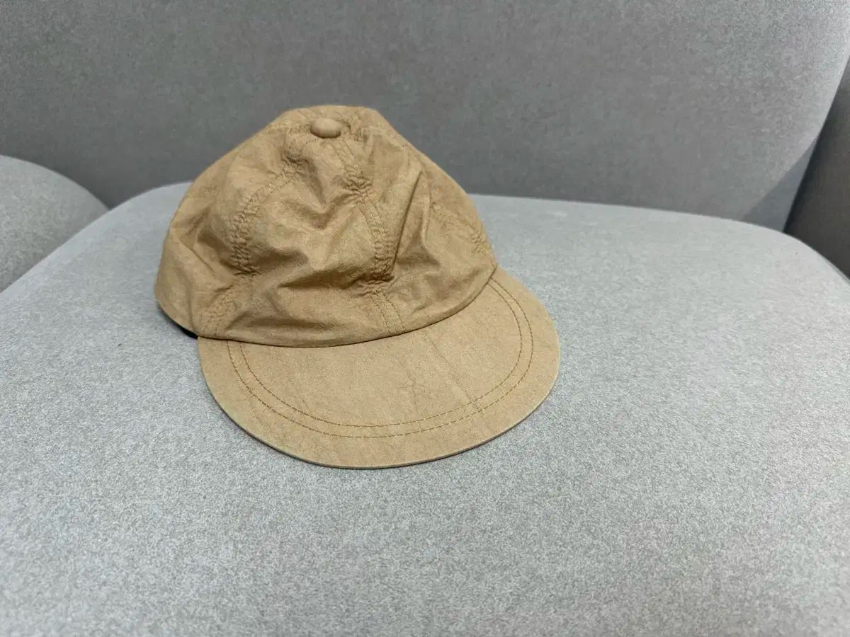 Ends and means 6 panel cap ベージュ