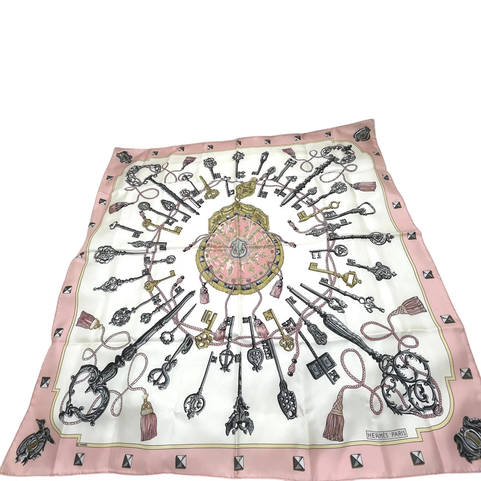 HERMES エルメス 美品 カレ９０ 人気 鍵 スカーフ 人気 ホワイト×紺 HERMES エルメス プリーツカレ90 LES CLES 鍵 スカーフ ホワイト