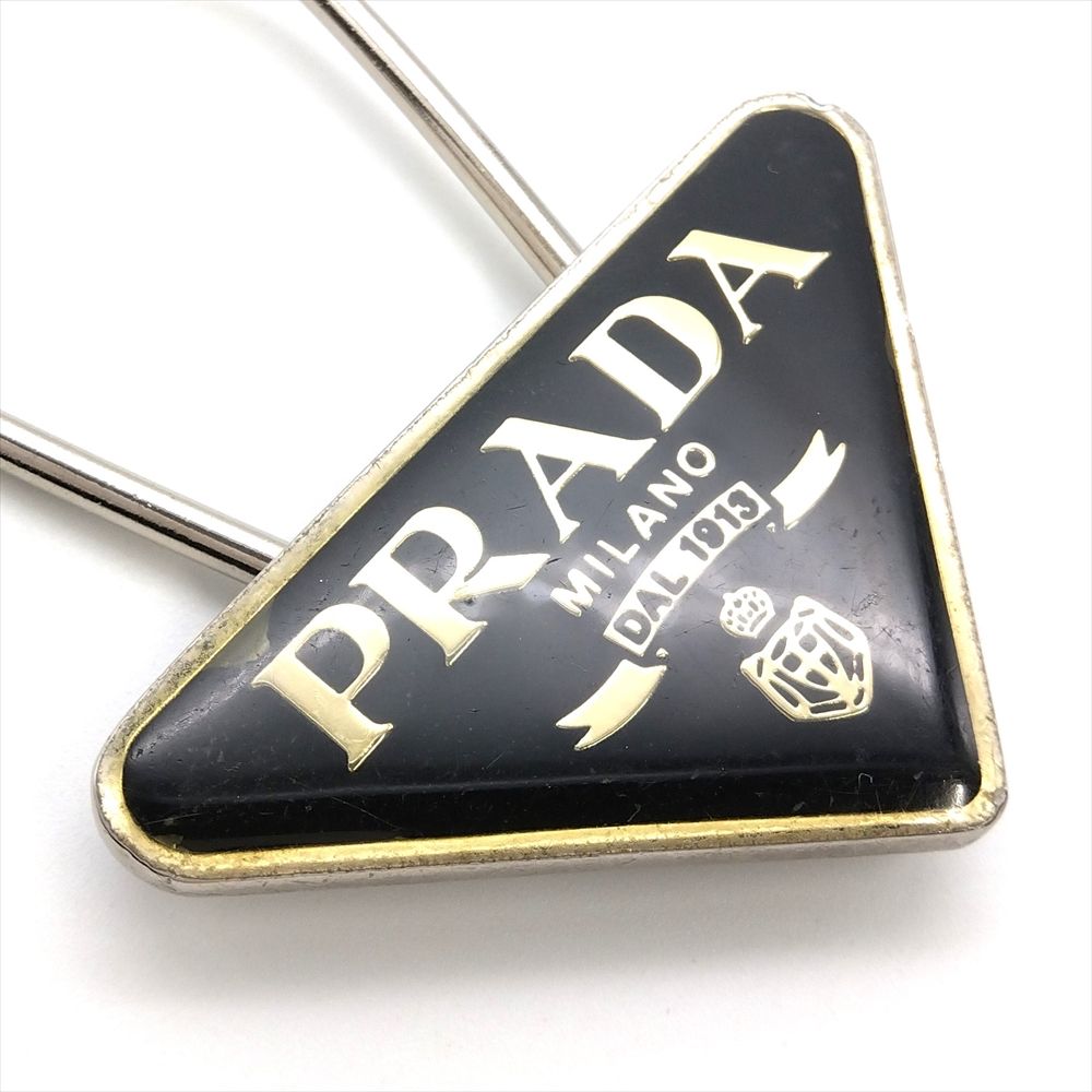 プラダ PRADA 三角ロゴ キーホルダー メタルg エナメル ブラック