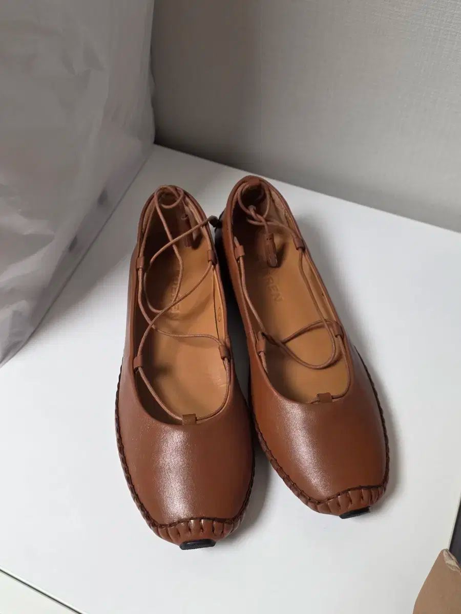 CUEREN ブラウン バレリーナ14 フラットシューズ