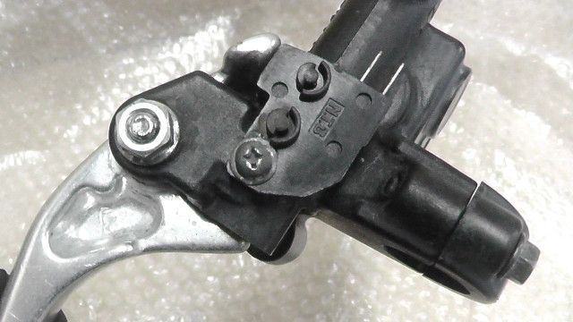 フォルツァZ MF10 の マスターシリンダー 右 M10:#1759292008