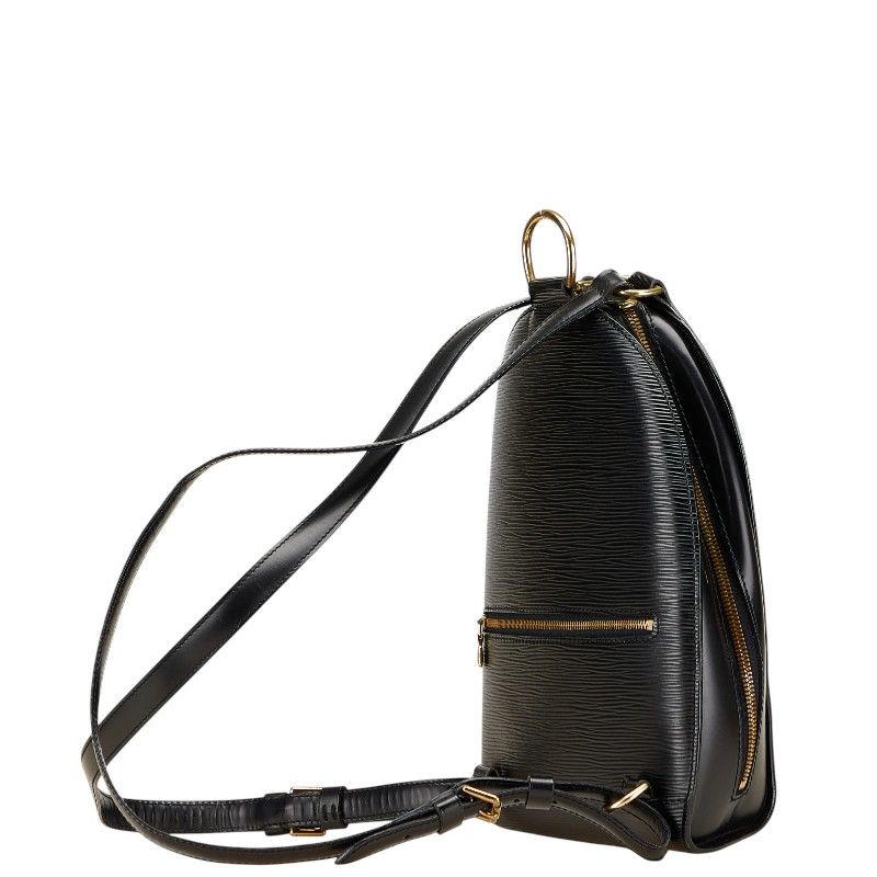 極美品✨トリーバーチ リュック ナイロンA4可 多収納 ゴールド金具 大容量 紺 極美品✨トリーバーチ リュック ナイロンA4可 多収納 ゴールド