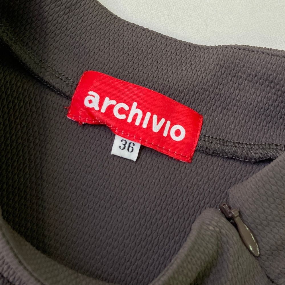 サイズ：36 ARCHIVIO アルチビオ 2023年モデル ノースリーブワンピース  グレー系 [240101493318] ゴルフウェア レディース ストスト ARCHIVIO アルチビオ ノースリーブ ワンピース ロゴ ゴルフ