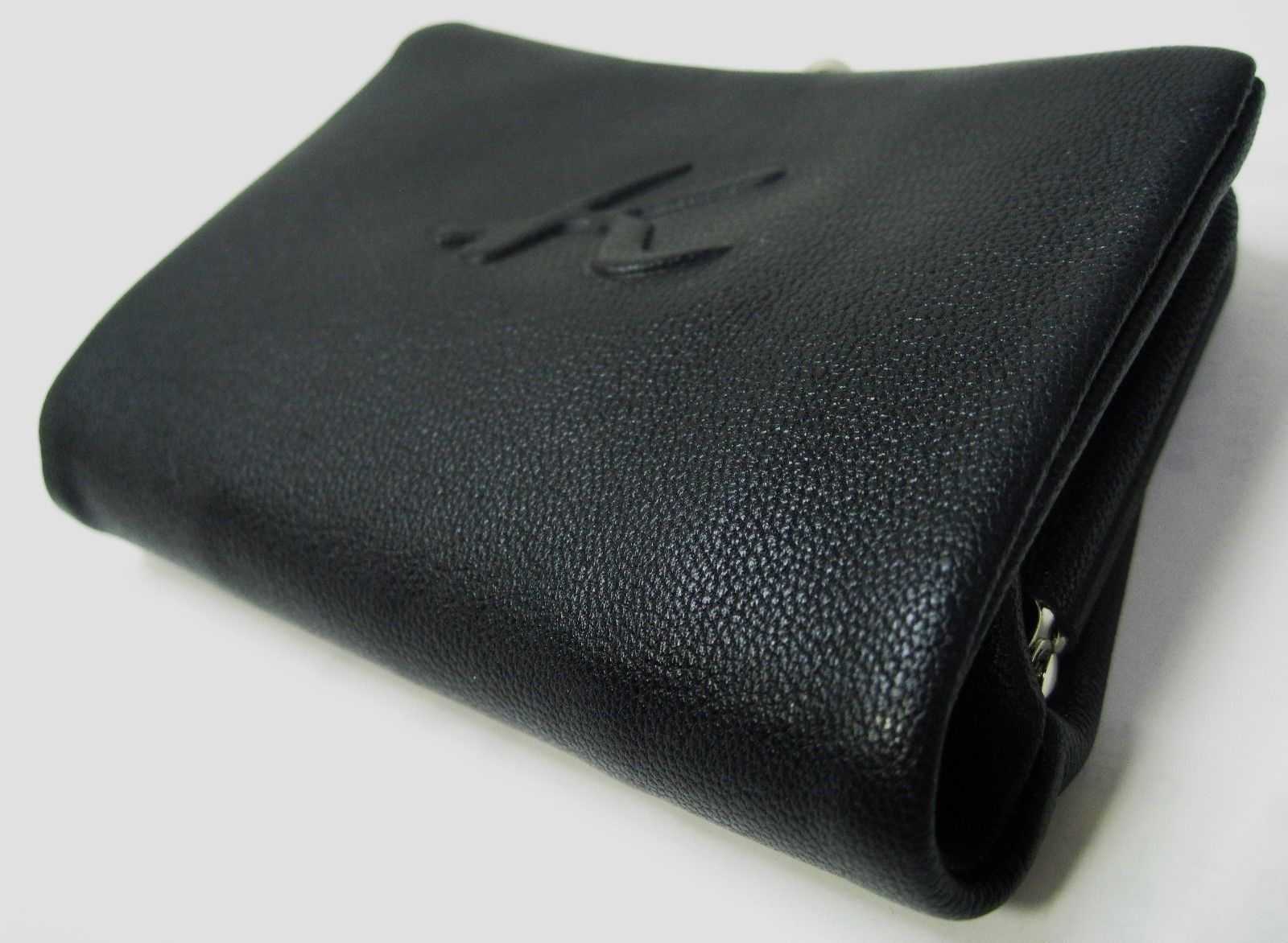 未使用・新品 キタムラ 二つ折りコンパクト ガマグチ小銭入付 ZH0403羊  