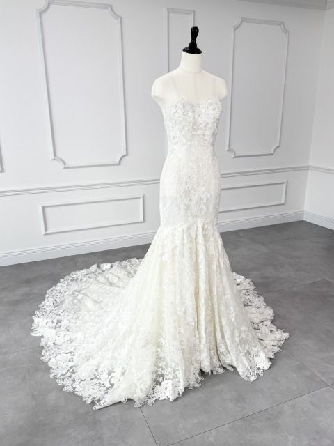 モニーク ルイリエ Monique Lhuillier マーメイドライン ウェディングドレス ホワイト 白 ファーストオーナー くるみボタン 花柄 刺繍