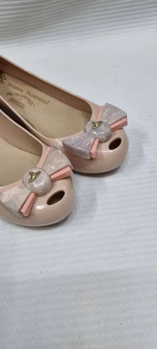 アニマルトゥ猫ヴィヴィアンウエストウッドアングロマニア　メリッサコラボ ViVienne Westwood ANGLOMANIA Melissa コラボ アニマルトゥ猫