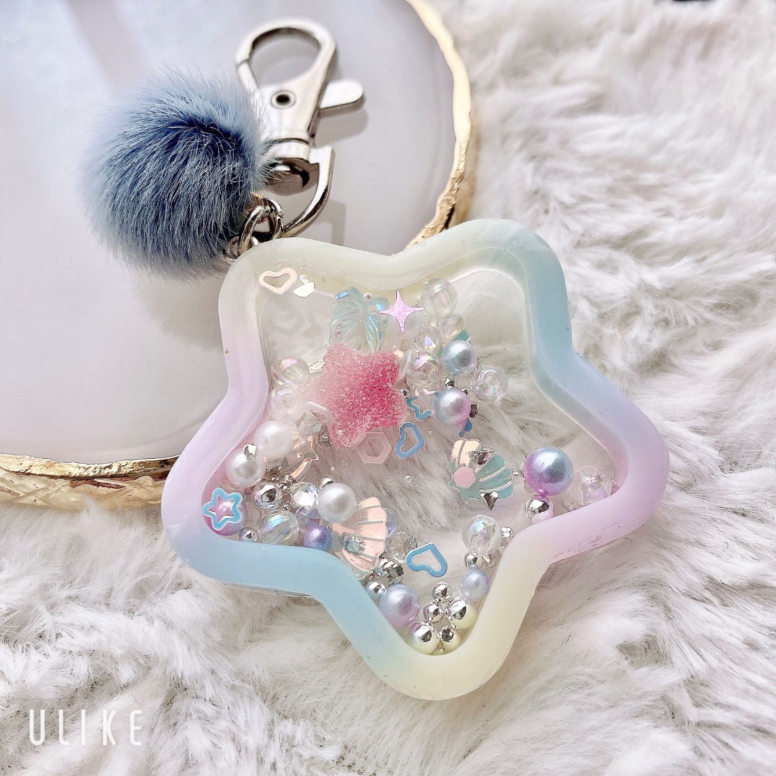 レジン シェイカーキーホルダー 星 - メルカリ