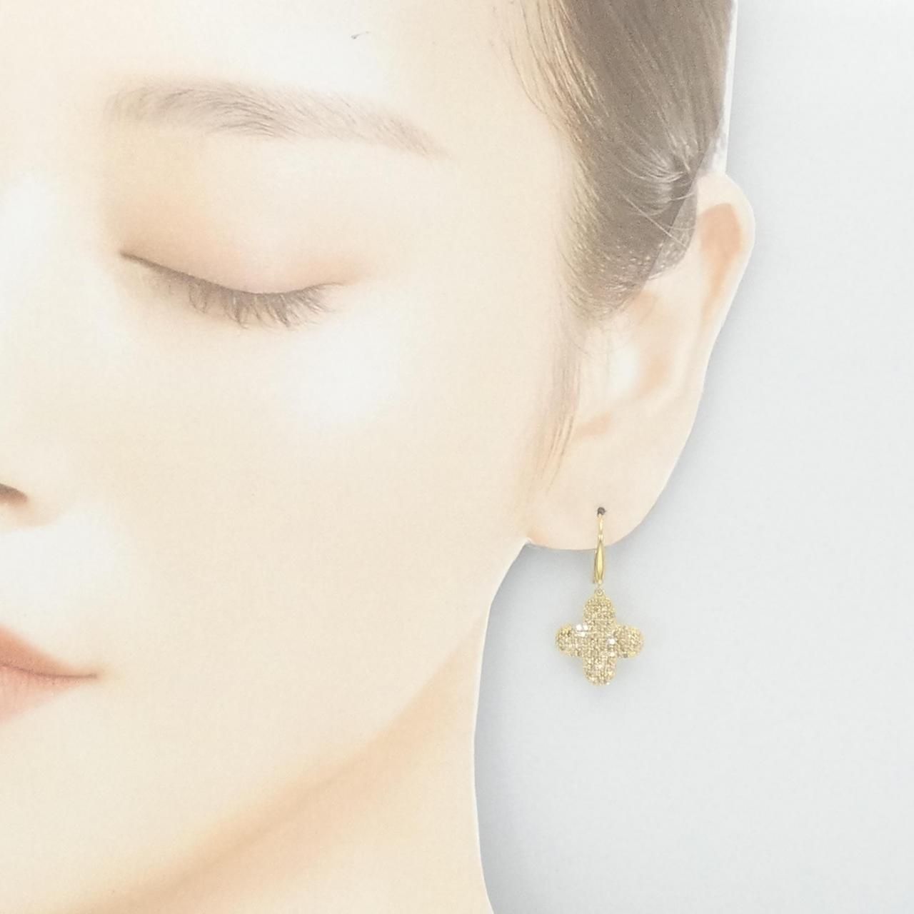 ダイヤモンド ピアス