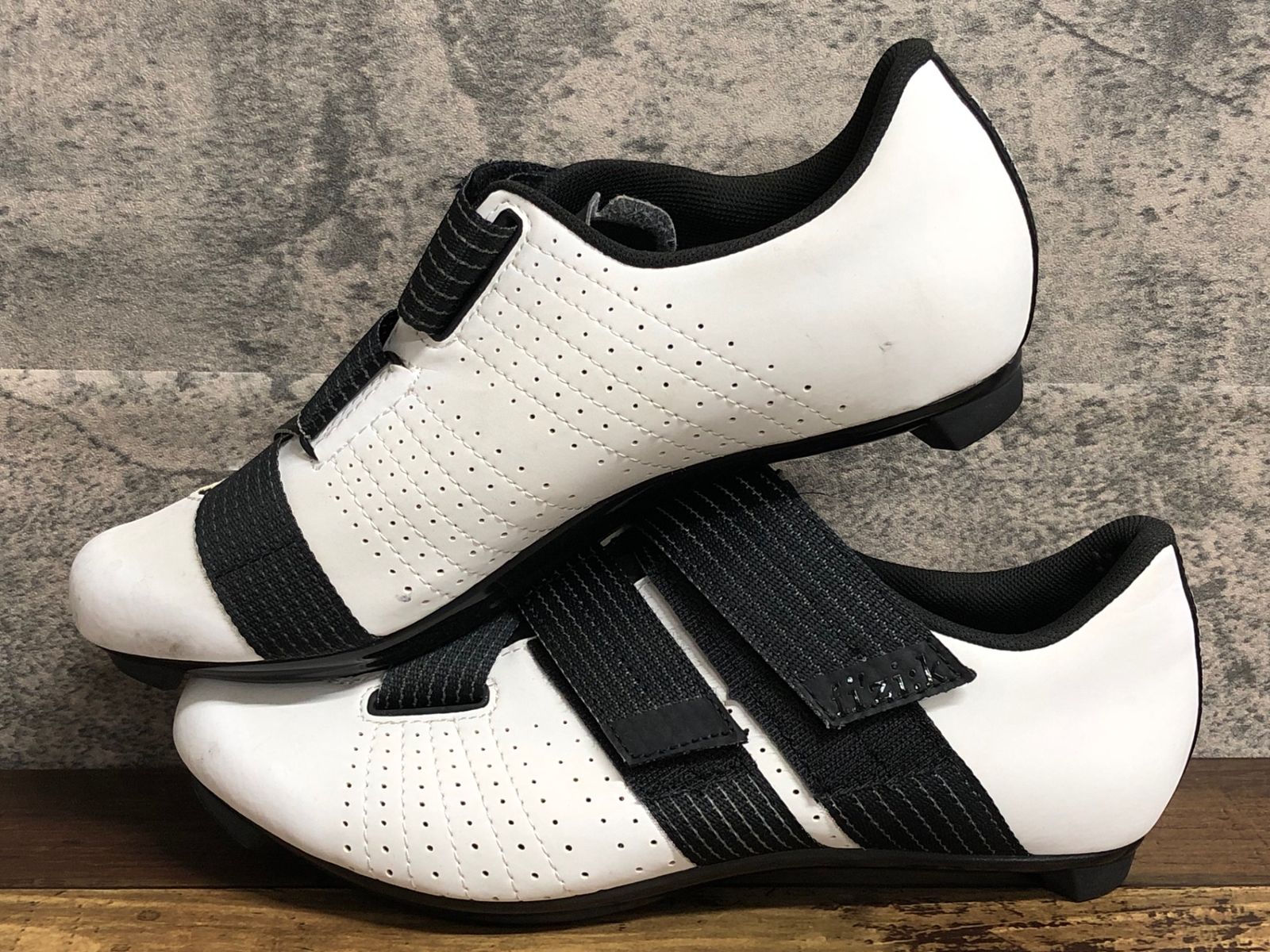 IY386 フィジーク 注文 fizik テンポ TEMPO R5 POWERSTRAP shoes