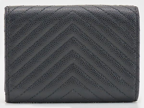 【超美品】シャネル　CHANEL　ボーイシャネル　キャビアスキン　スモール フラップ ウォレット　三つ折り財布　コンパクト財布　ミニウォレット　ブラック アンティークゴールド金具　グレインドカーフスキン　A84432