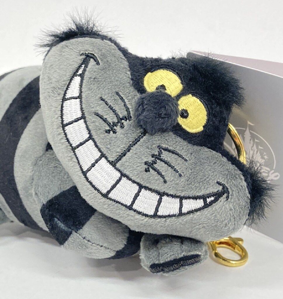 ディズニーストア チェシャ猫 ぬいぐるみ 蓄光 ブラック チェシャ猫