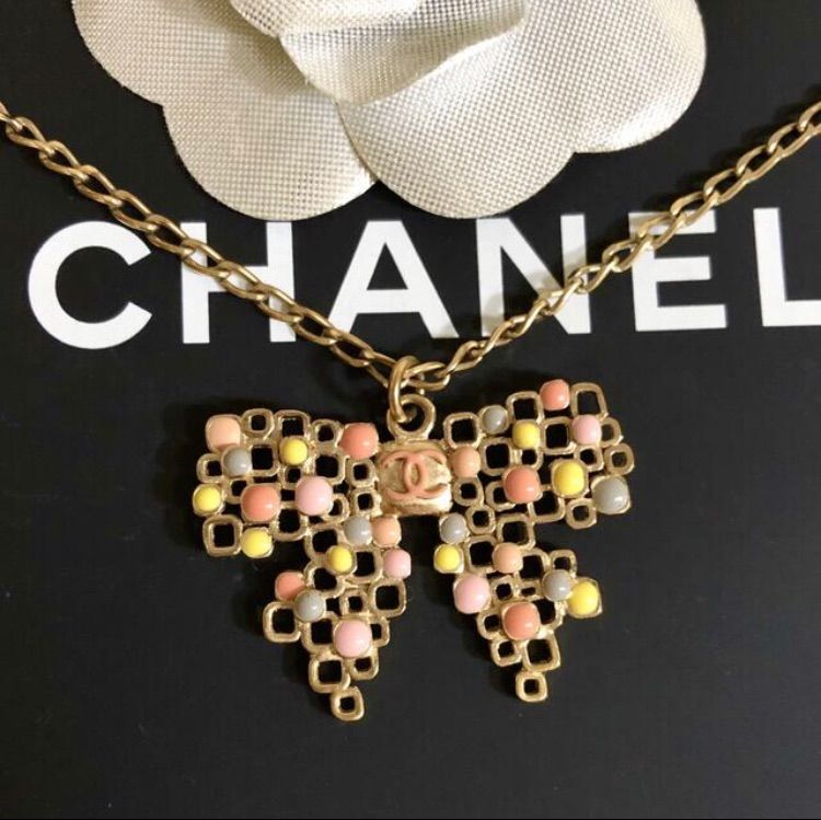 シャネル　CHANEL 蝶々ネックレス