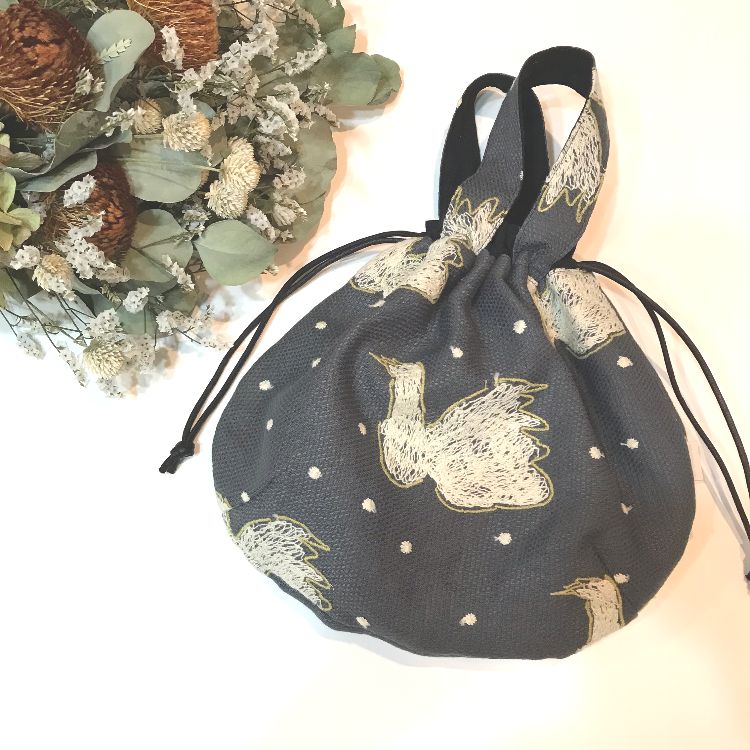 別底巾着バッグ　ミナペルホネン　ハンドメイド　swan 別底巾着バッグ ミナペルホネン ハンドメイド swan