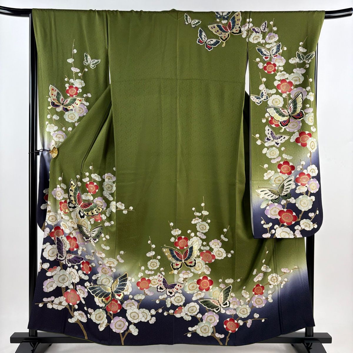 振袖フルセット 身丈165.5裄63 菊 蝶文様 金彩 Sサイズ 逸品 名品 振袖フルセット 身丈165.5裄69.5 豪華振袖 金糸 緑 黒 逸品 成人