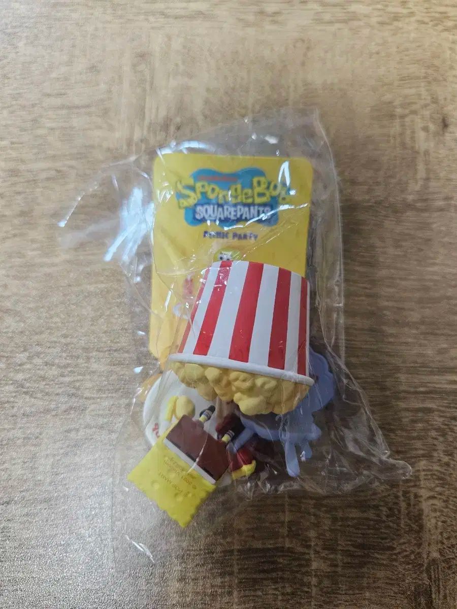 POP MART (ポップマート ) スポンジボブ ピクニック パーティー