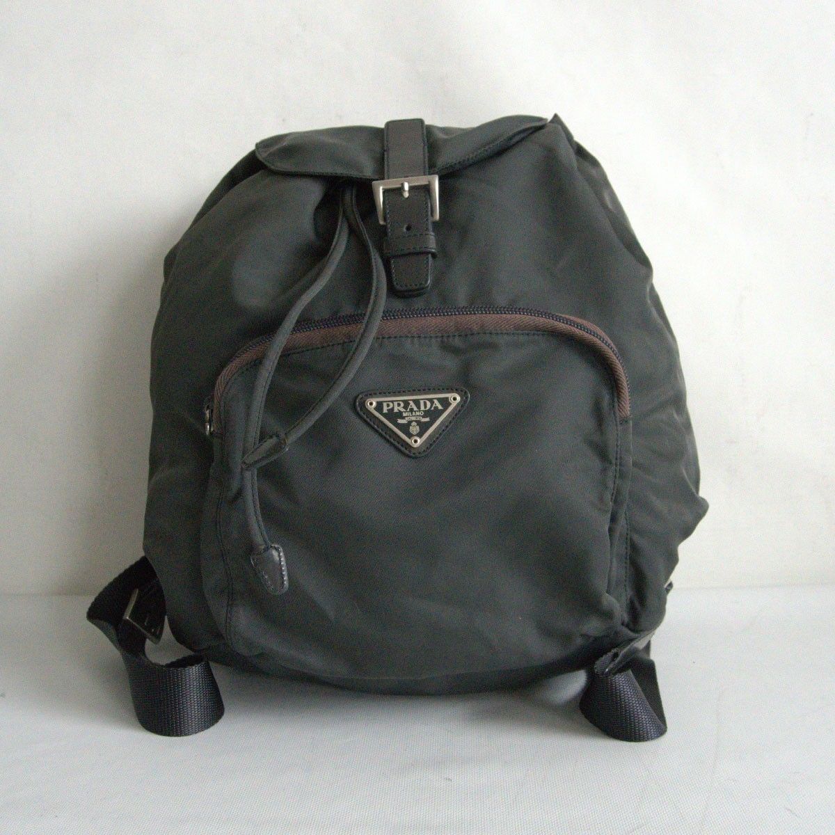 品 PRADA ナイロン バッグ プラダ カーキ ナイロン リュック 25050665