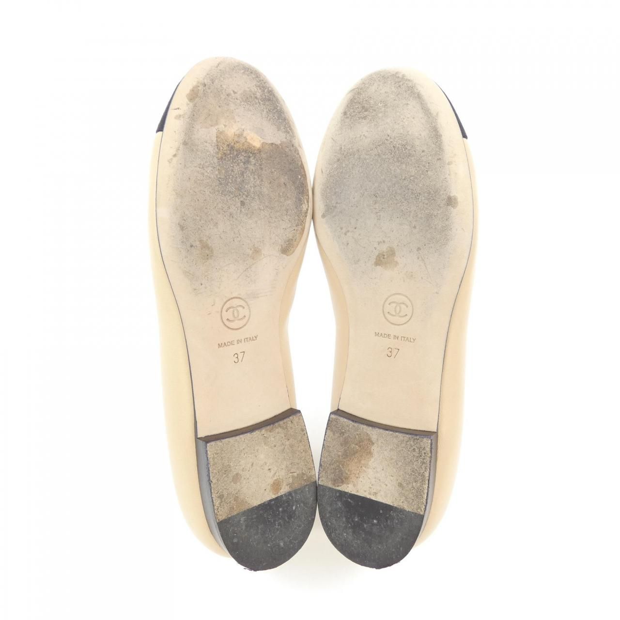 G32922 フラットシューズ