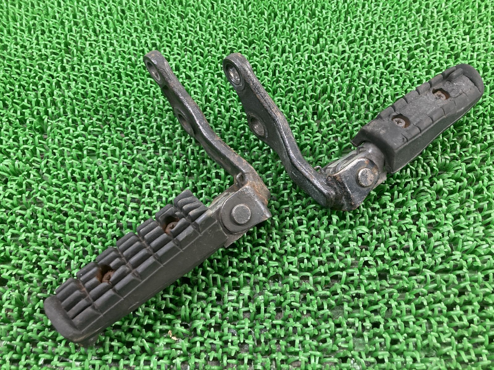 ヤマハ XT250 3Y5 純正 メインステップ タンデムステップ セット 【A】 458