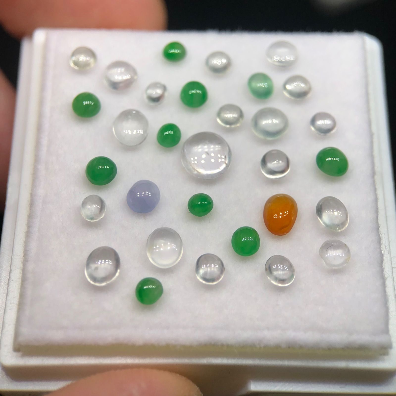 ミャンマー産 天然本翡翠 高品質脇石 カポション ルースセット 31ピース ちびサイズ 小粒 多彩