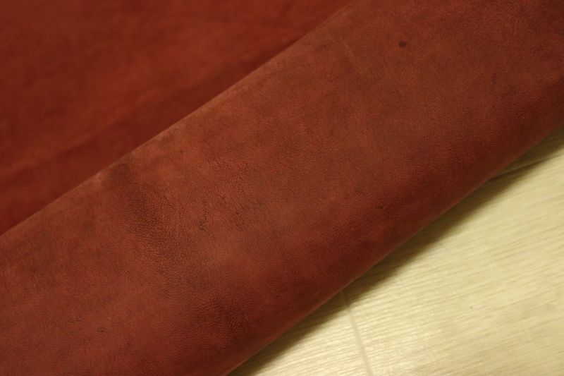 ボルドー系 66ds コンビヌメ革 ヤギ革 イタリア レザー スムース加工 半裁 一枚革 レザークラフト 革 皮 本革 diy 生地 材料