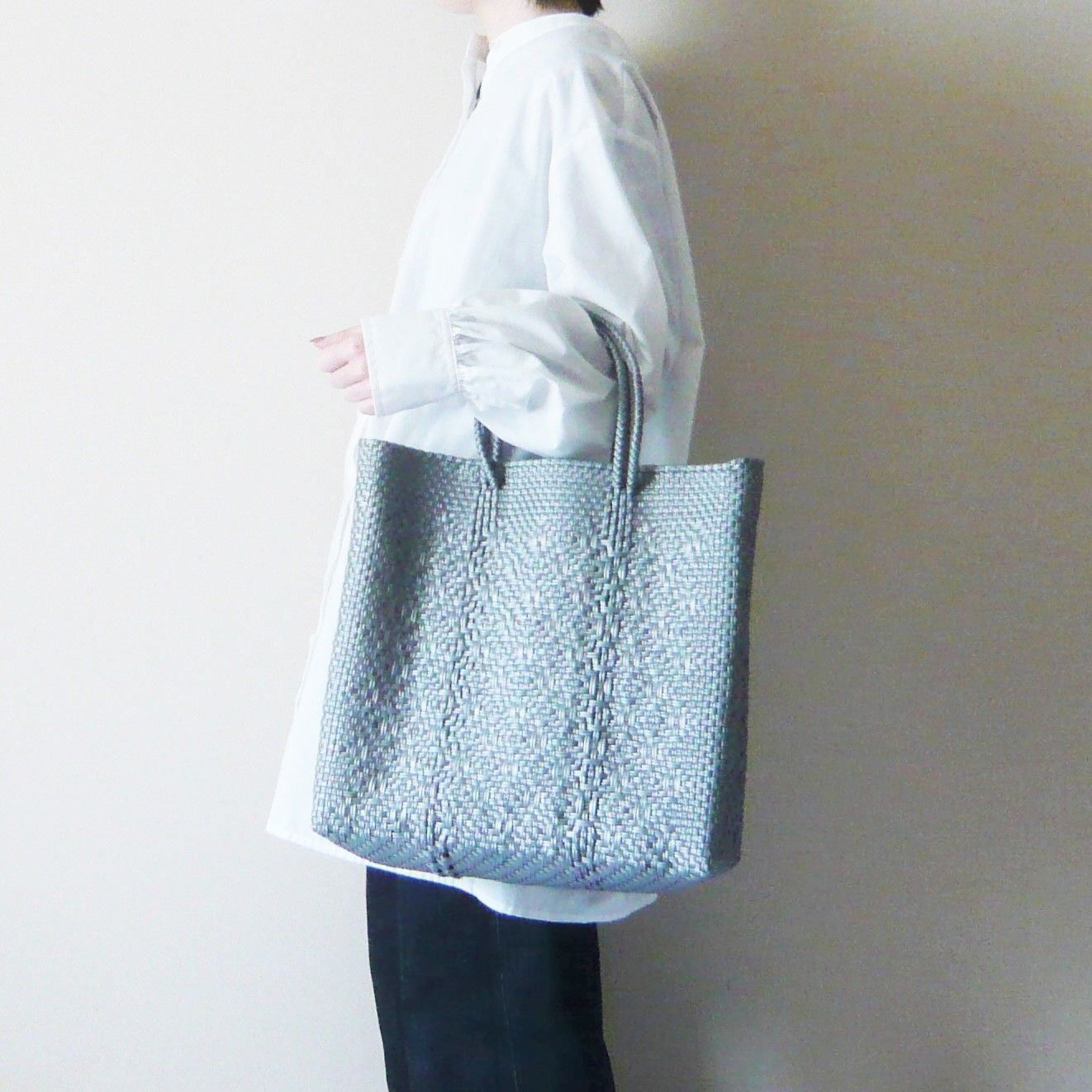 メルカドバッグ　ブルー×ベージュ　美品 バッグ｜メルカドバッグ＊ブルー系 - メルカリ
