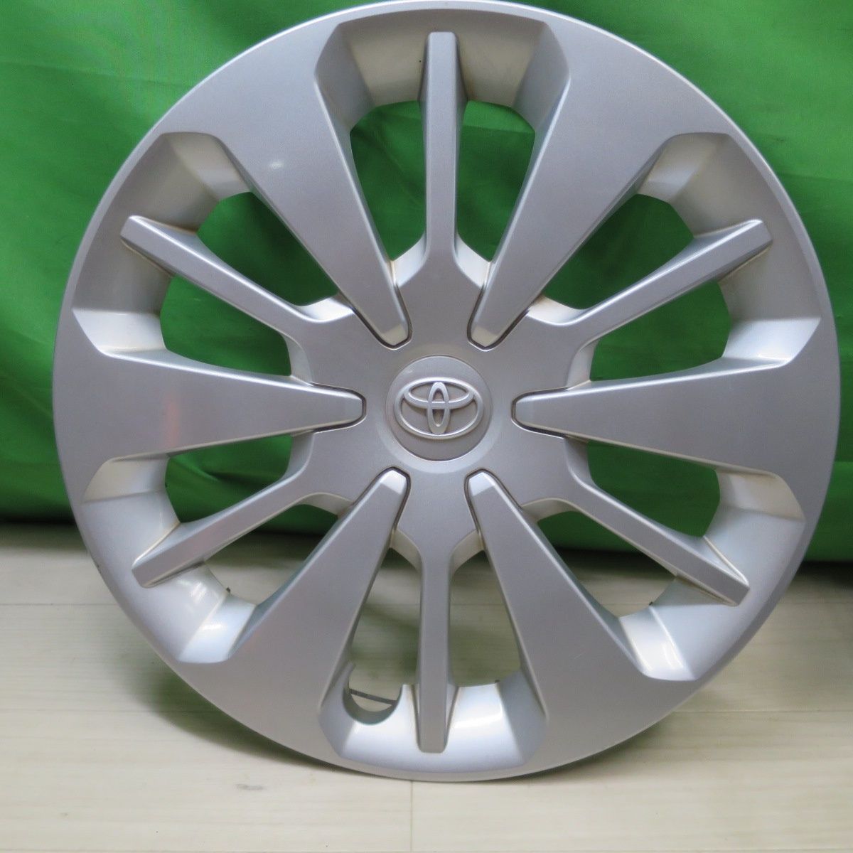 4枚価格 トヨタ