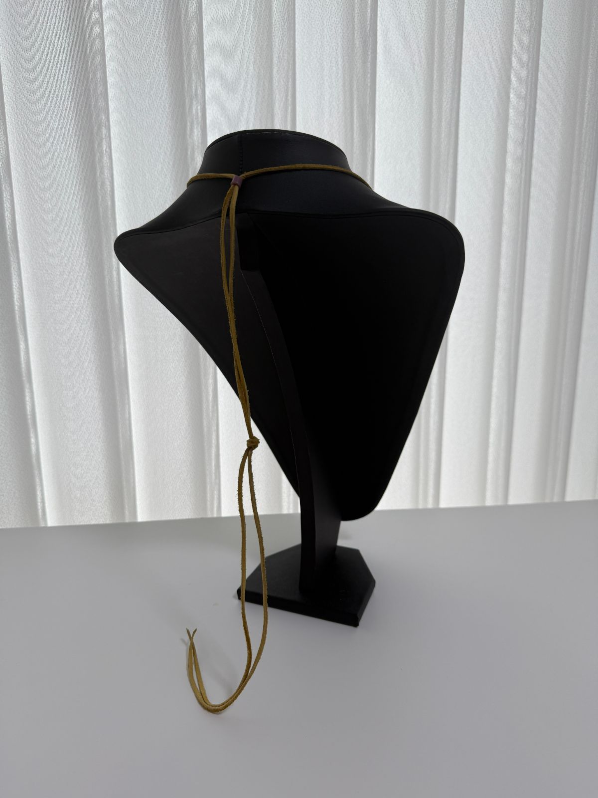 上金特大フェザー左 ビーズ鹿革紐キャメルセットアップ