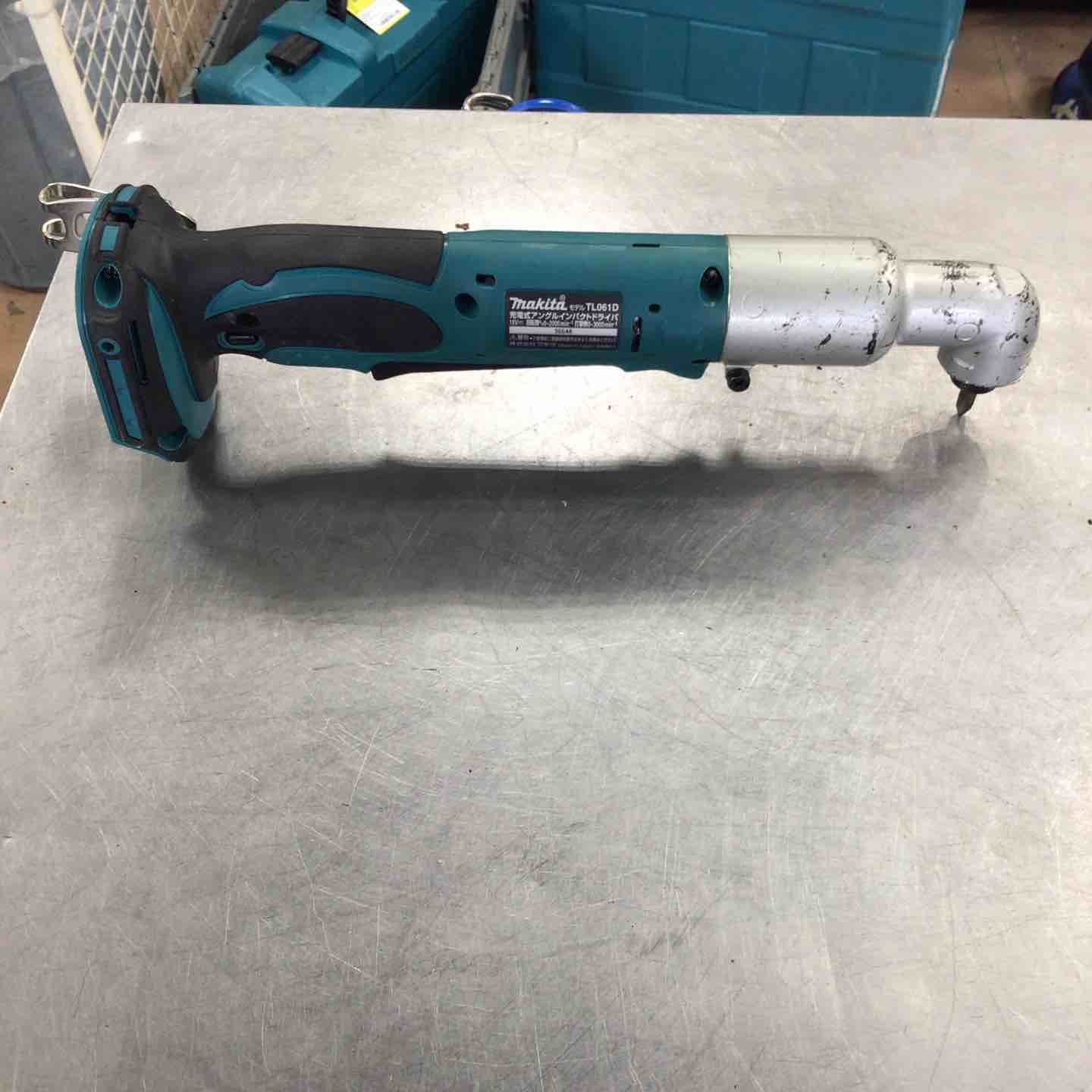 18V