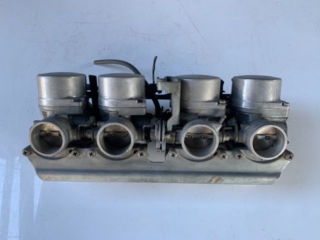 純正キャブレター　CB750F用（RC04）用 CB750F 純正キャブレター CB750F RC04 部品取り 純正キャブレター