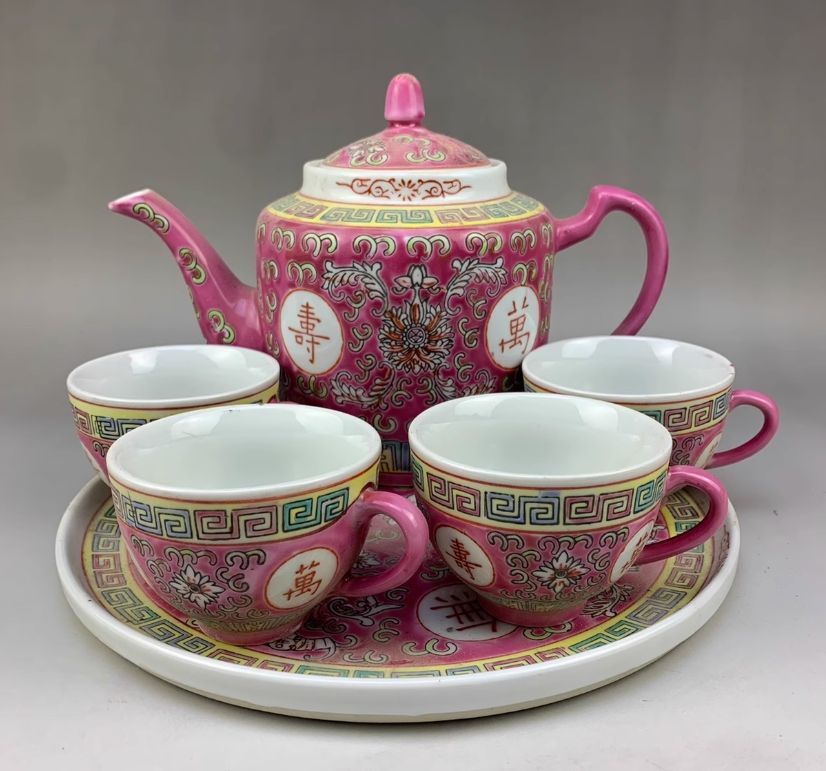 中国 景徳鎮 茶器セット紅彩万寿無疆紋の急須カバーです 新品未使用