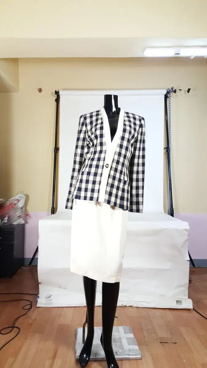 ウンガロ ゴン アイボリー チェック レディース スカート スーツ