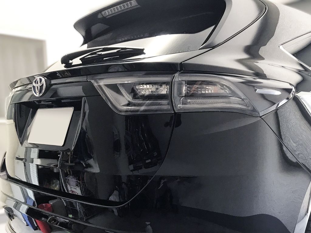Tint+ 自己吸着ハリアー 60系 前期 テールランプ スモークフィルム (Type2：フルスモーク) Tint+ トヨタ ハリアー 60系 前期 テールランプ 用 Type2 (スモーク