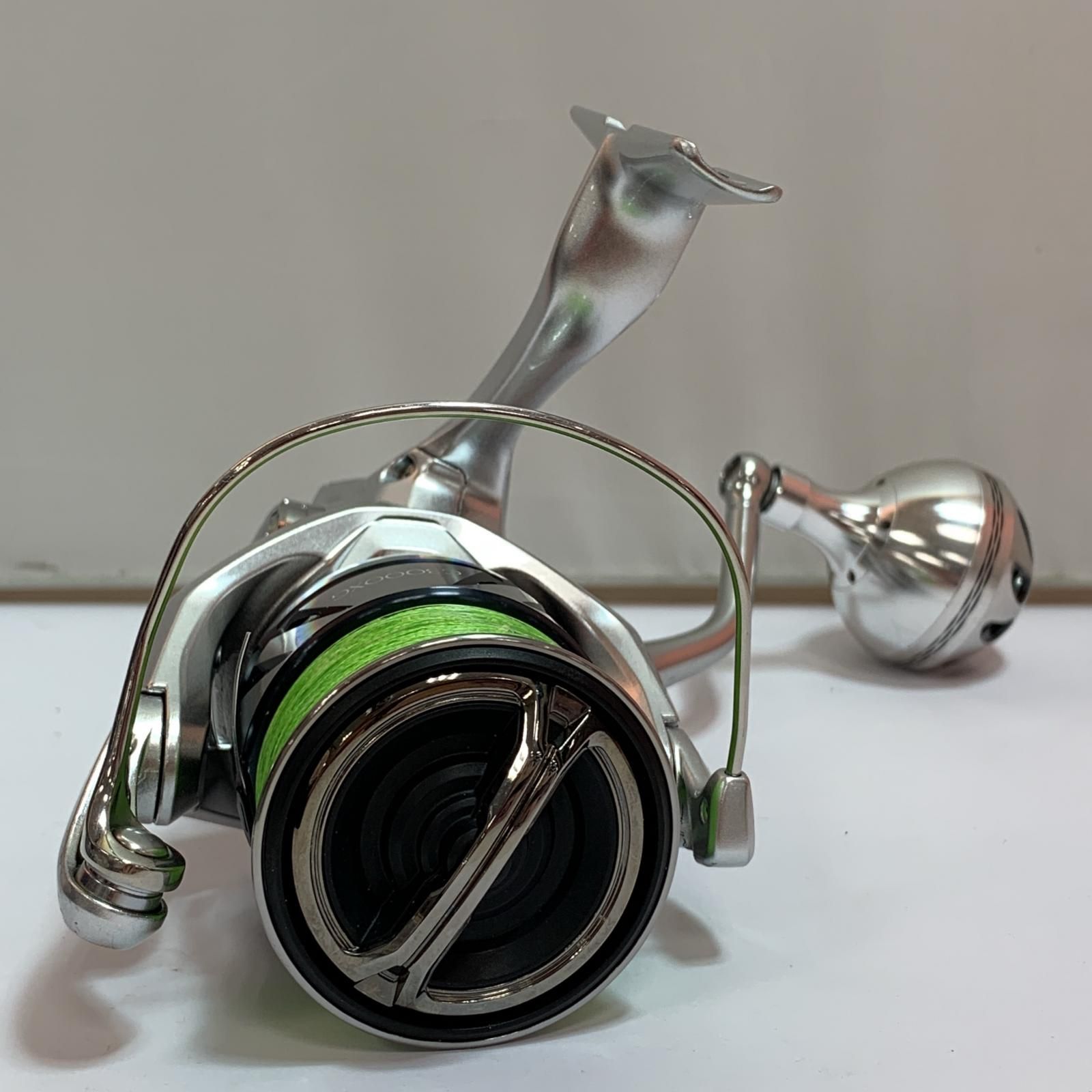 SHIMANO 23ストラディック 3000MHG 未使用　ゴメクサスハンドル シマノ 23ストラディック3000MHG 未使用品 ゴメクサスノブ付