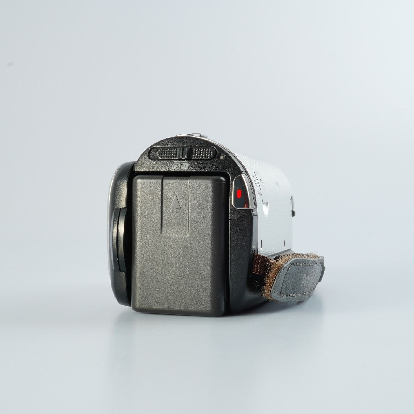 Panasonic パナソニック HC-V100M + SD 4GB デジタルムービーカメラ