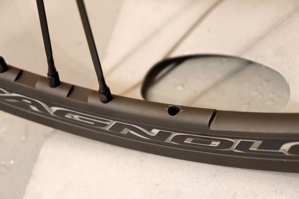 カンパニョーロ　シャマルミレ クリンチャー シマノ11S/12S ワイド17C カンパニョーロ CAMPAGNOLO シャマル ミレ SHAMAL MILLE アルミ