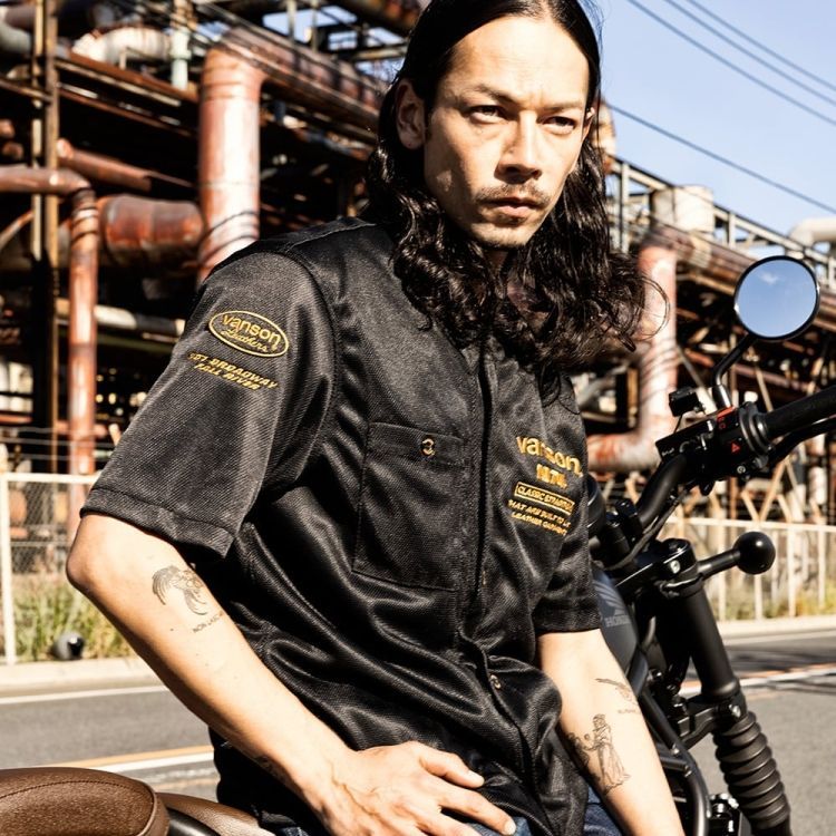 メッシュワークシャツ