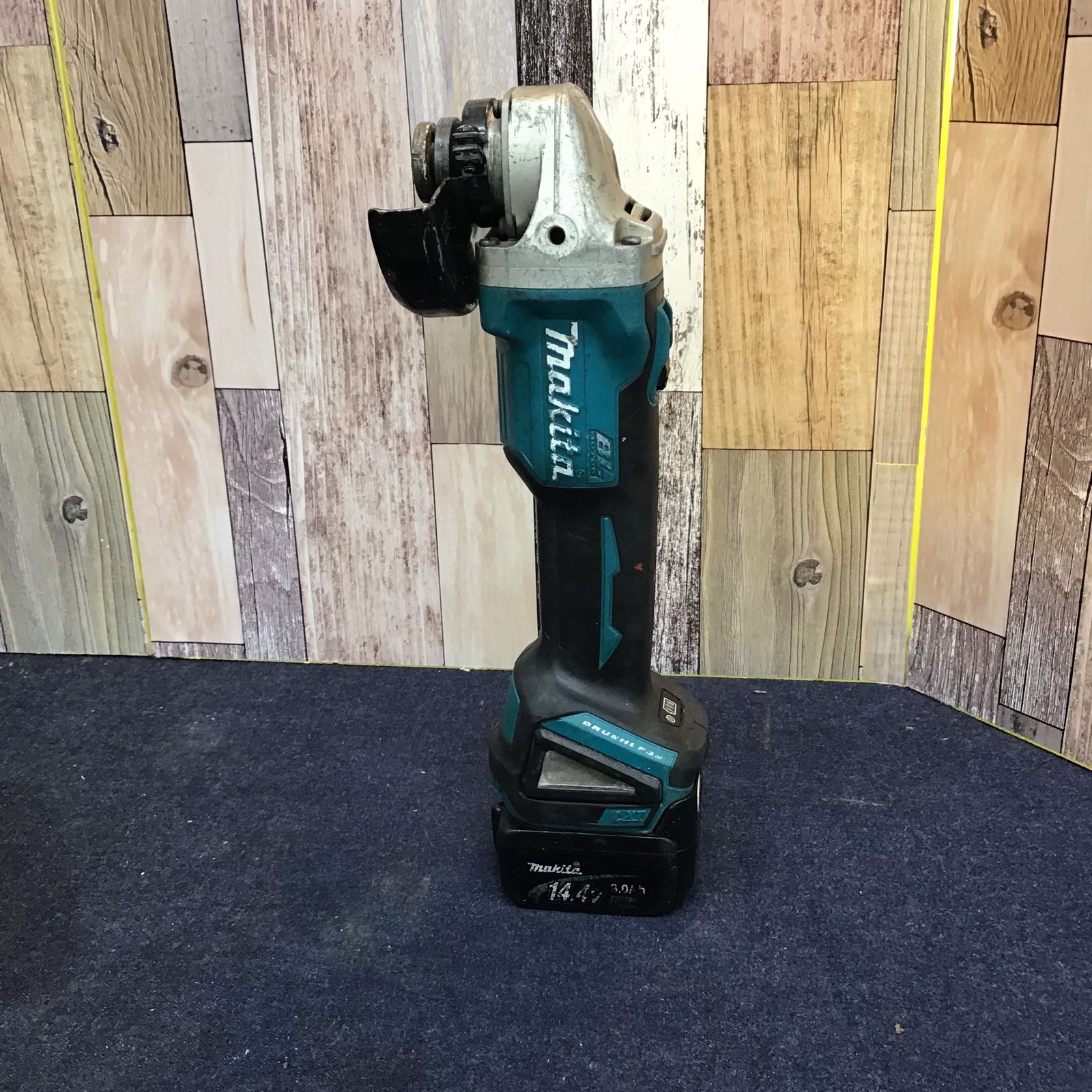 ☆マキタ(makita) 100mmコードレスディスクグラインダ GA403DZ【八潮店