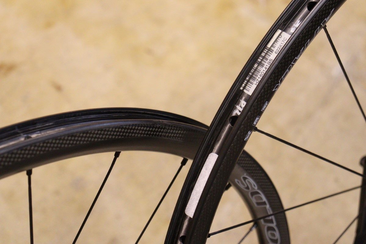 レイノルズ アタック (REYNOLDS ATTACK カーボンホイール 29mm