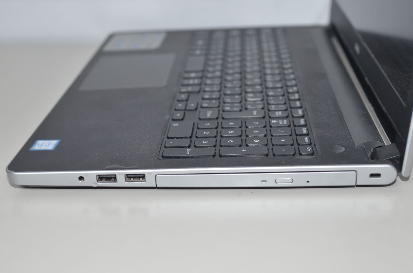 中古良品ノートパソコン DELL Inspiron 5559 Windows11+office 爆速SSD256GB core i5-6200U/メモリ8GB/15.6インチ/無線/カメラ/ブルーレイ 中古良品ノートパソコン DELL Inspiron 5559 Windows11+office 爆速
