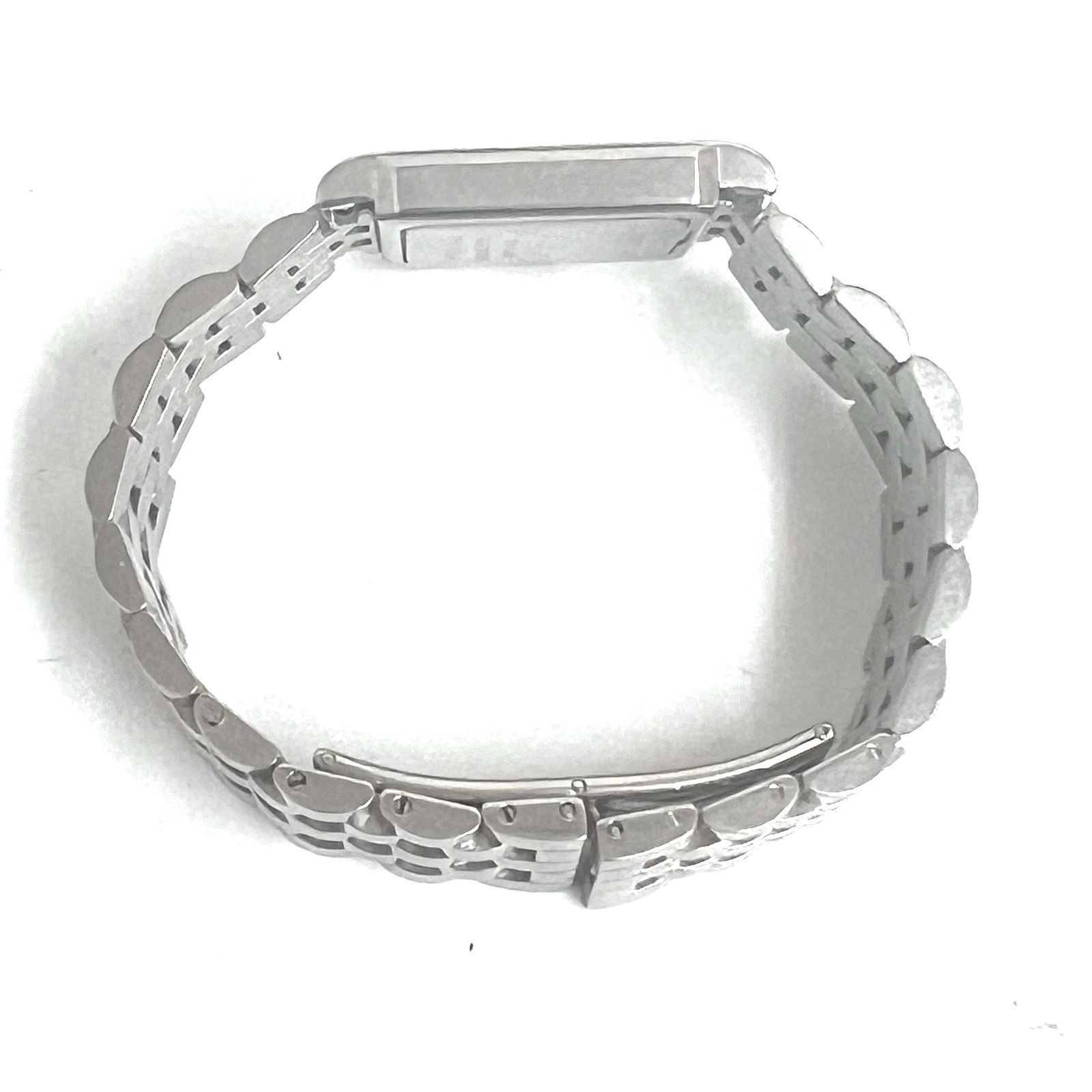 新品ティファニー色‼️クォーツ式 本日限り爆安‼️ ティファニー」から日本限定のスクエア型ウォッチが登場 100点限定