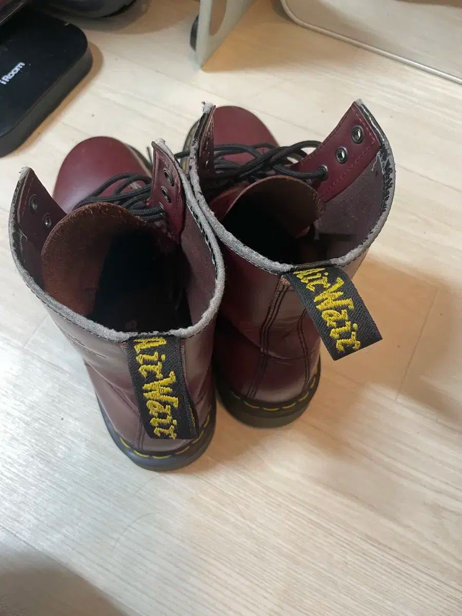 260 DR. MARTENS ドクターマーチン 1460 バーガンディ ブーツ さくらんぼレッド