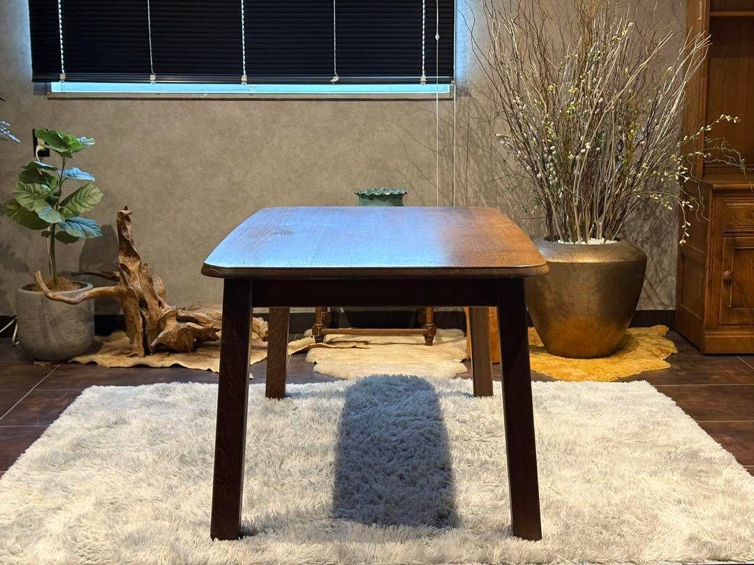 ダイニングテーブル