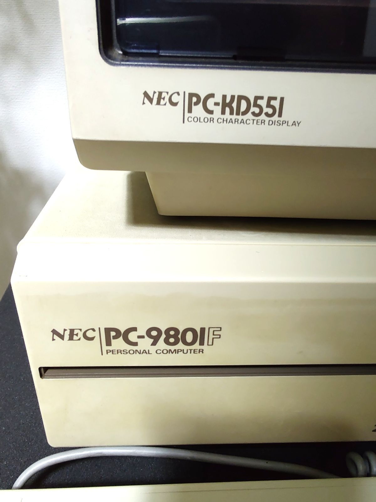 55h1☆稼働品♪NEC PC-9801F カラーキャラクタディスプレイPC-KD551